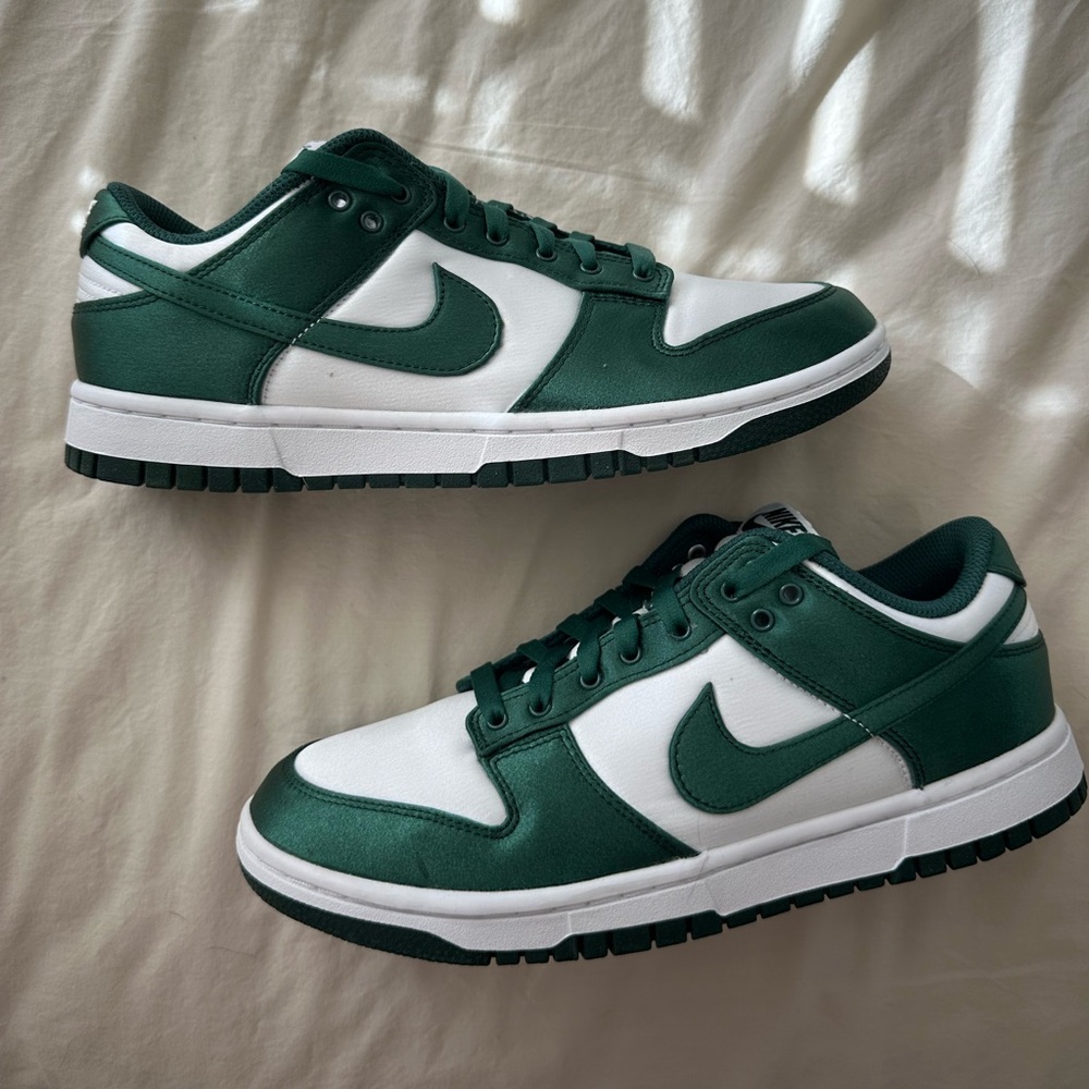 NIKE Dunk low ‘Michigan state’